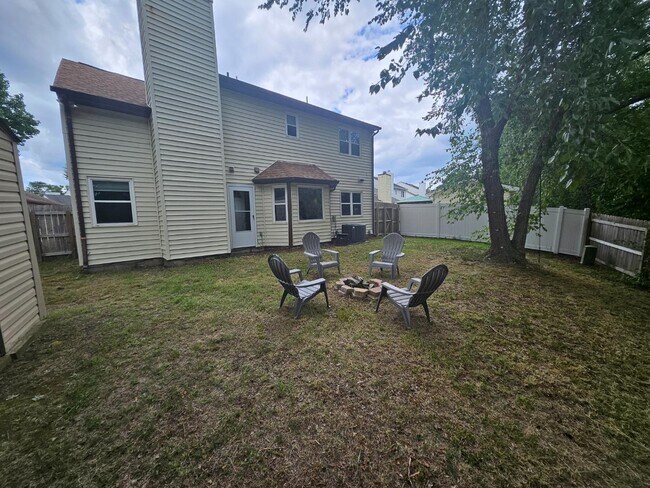 Building Photo - 1036 Glen Willow Dr
