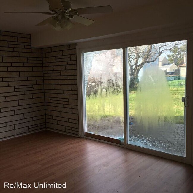 Foto del edificio - 4 br, 2.5 bath House - 39 Hadley Lane