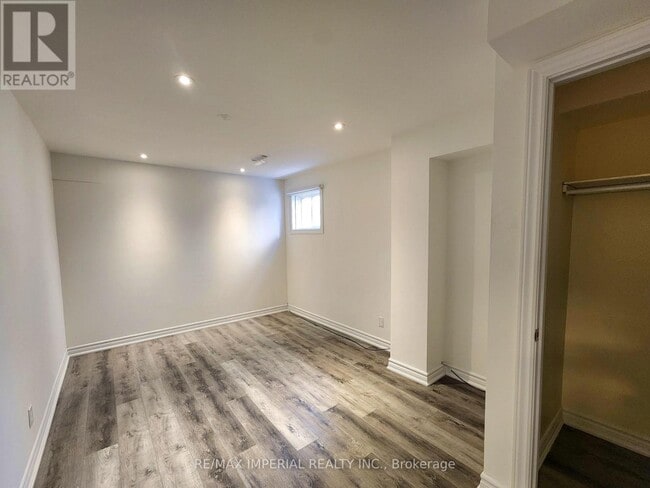 Building Photo - 9 Caramel Crescent