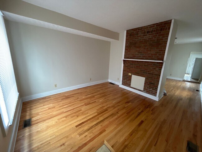 Foto del edificio - 1385 Indianola Ave