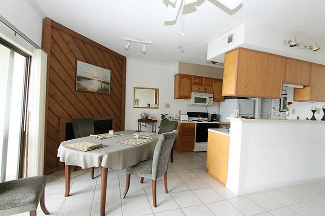 Foto del edificio - 401 Lakeside Ln
