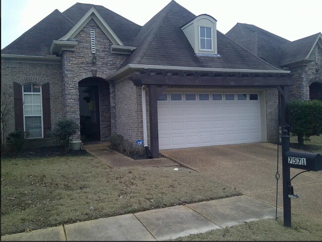 Foto del edificio - 7571 Glen Creek Ln