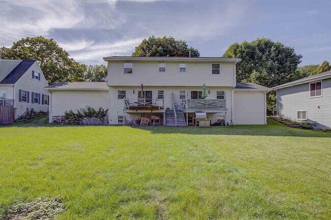 Foto del edificio - 1018 S Division St