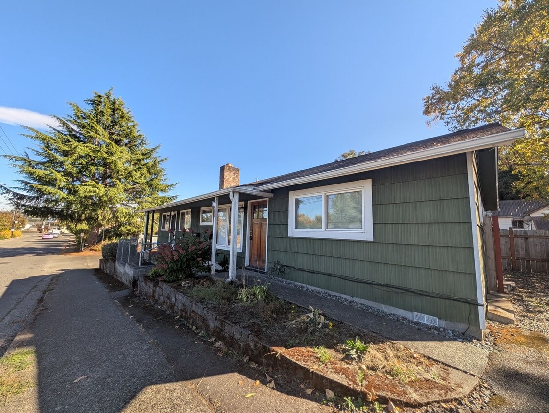 Well Maintained Duplex Unit in Bremerton, ... - Well Maintained Duplex Unit in Bremerton, ...