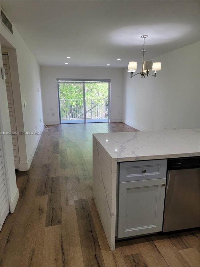 Foto del edificio - 5112 NW 79th Ave