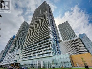 Building Photo - 898 Portage Pkwy