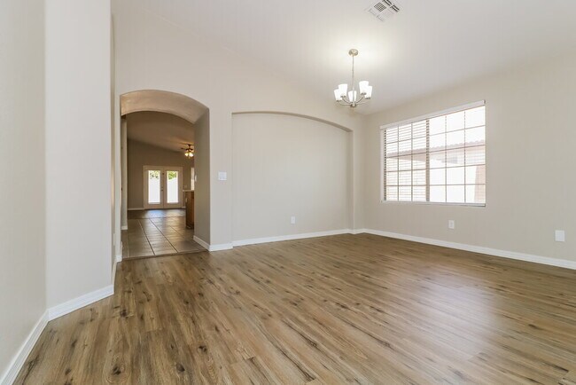 Foto del edificio - 13354 W Saguaro Ln