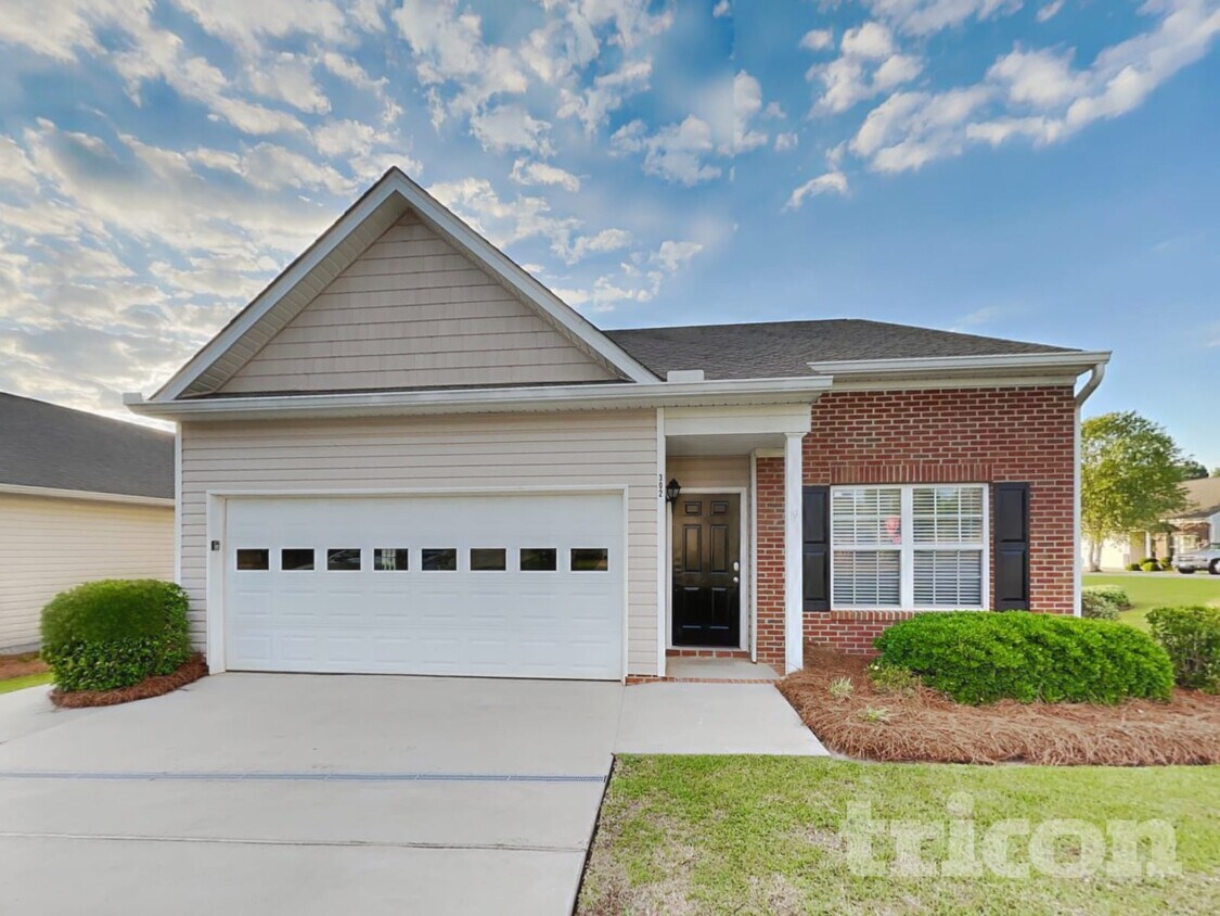 Foto principal - 302 Merchants Dr