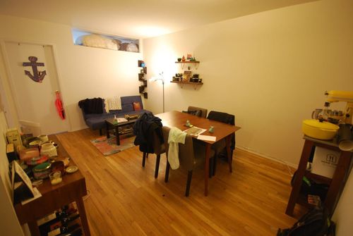 Foto del edificio - 156 E 3rd St