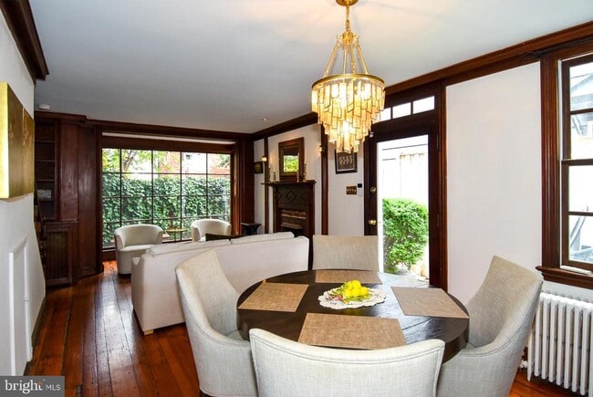 Building Photo - 1412 27th St NW