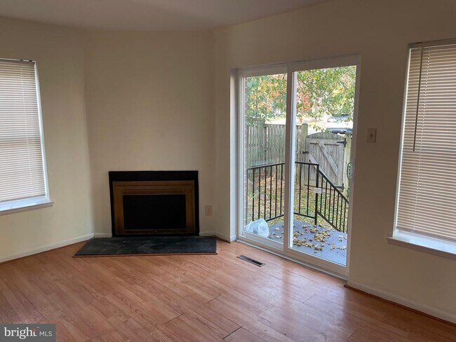 Building Photo - 8766 Tamar Dr