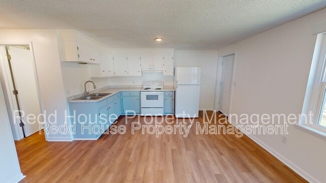 Building Photo - 121 Grimes St