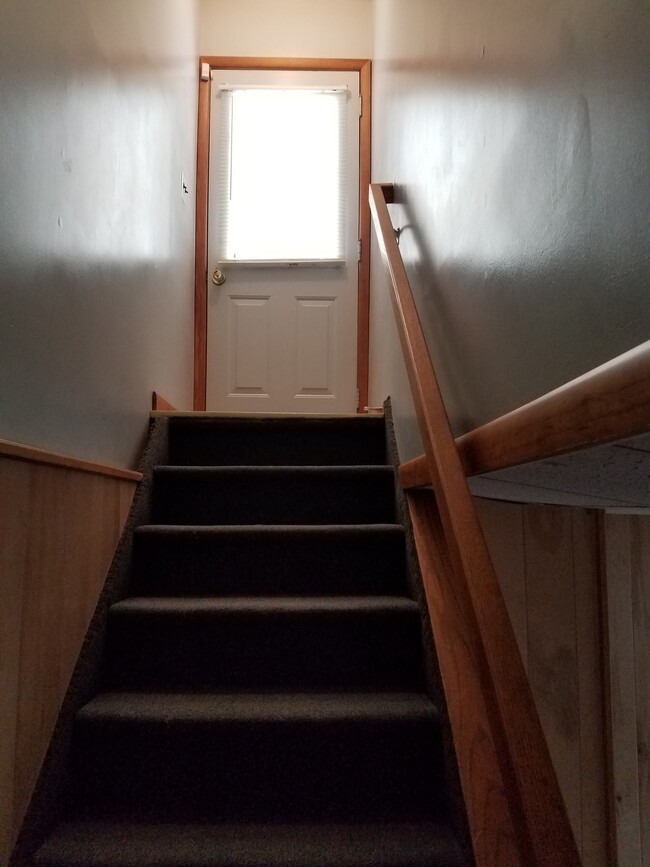 private entrance - 21 Vega Dr