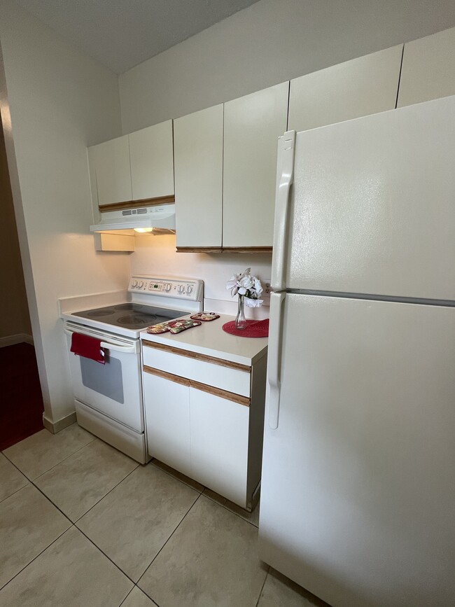 Building Photo - 751 Cypress Ln