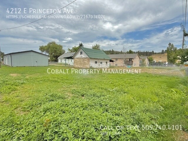 Foto del edificio - 4212 E Princeton Ave