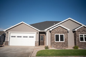 Building Photo - 4328 Beech Street