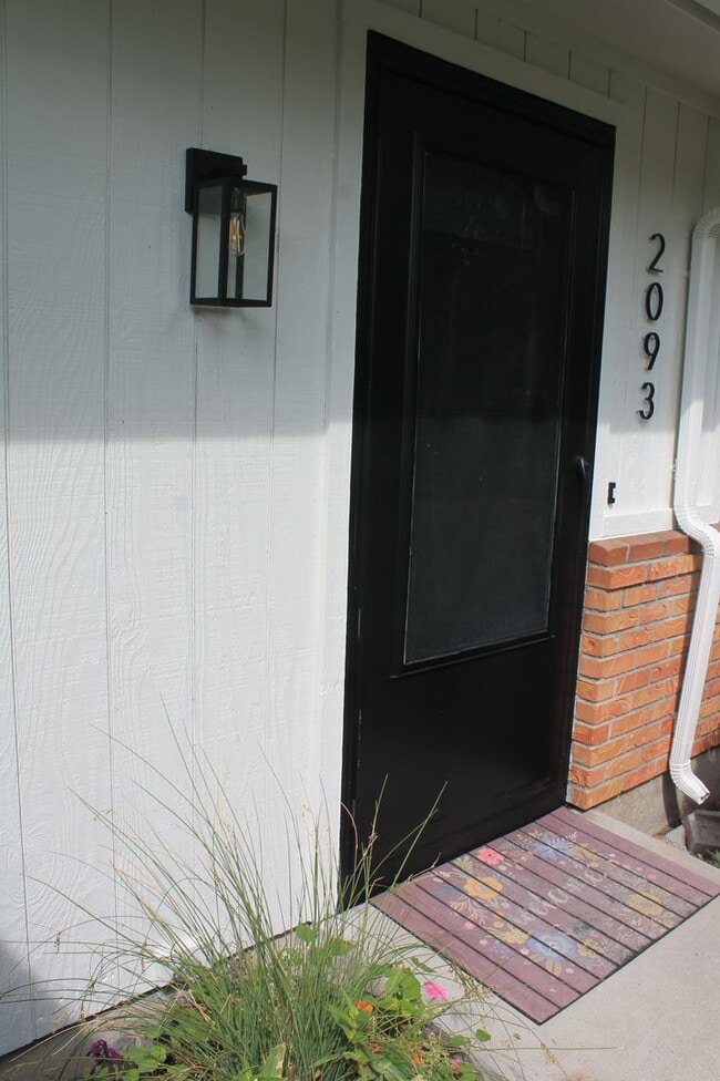 Building Photo - Love the area you live ! Manitou Park area in South Boise Village!