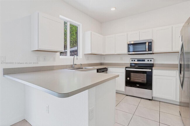 Foto del edificio - 1363 NW 208th Terrace