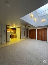 Building Photo - 410.5 N Pearl St