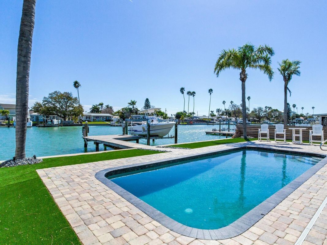 Foto principal - 728 Pruitt Dr