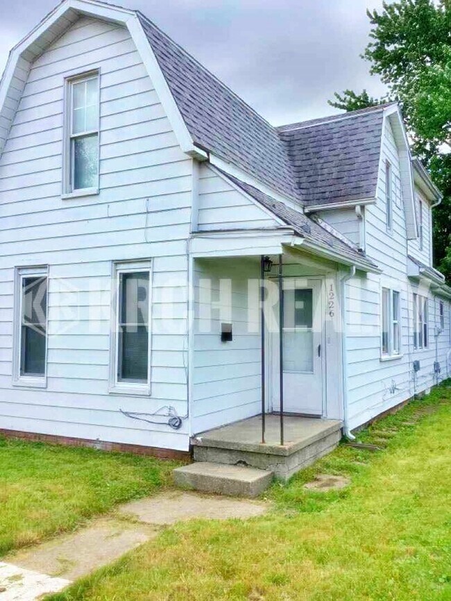 Building Photo - 1226 Navarre Ave