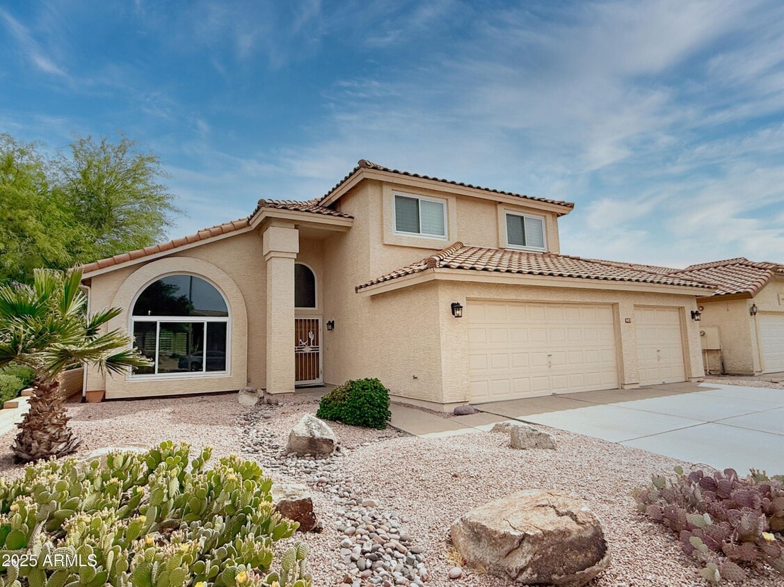 Primary Photo - 9437 E Dreyfus Pl