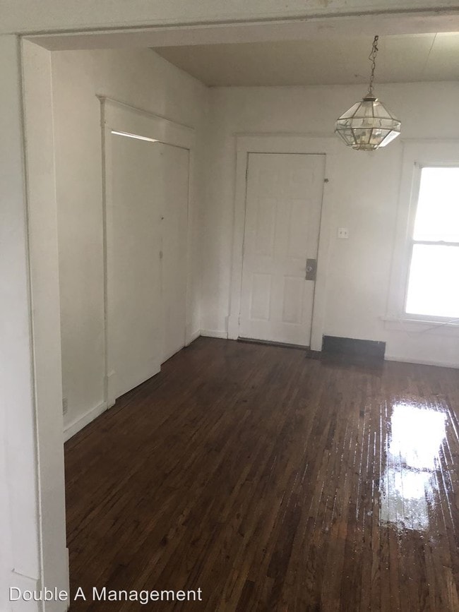 Building Photo - 2 br, 1 bath House - 919 Conger Ave