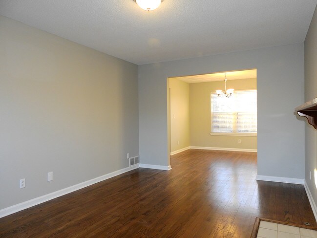Building Photo - 8702 Astrid Ave