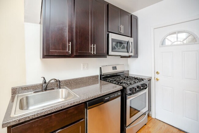 Foto del edificio - 4202 N Kimball Ave