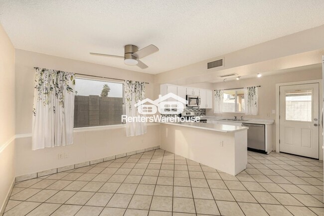 Foto del edificio - 7126 W Hatcher Rd