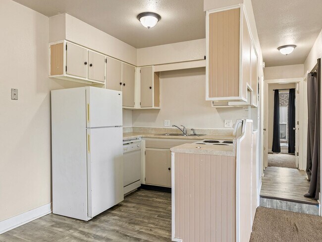 Building Photo - Sumac3041 (MK-LN)