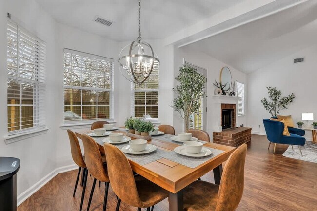 Foto del edificio - 286 Teal Lake Dr