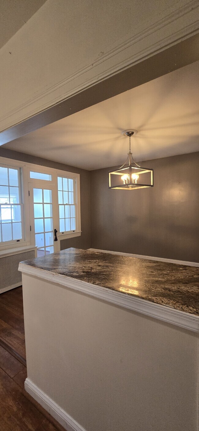 Foto del edificio - 3815 W St NW