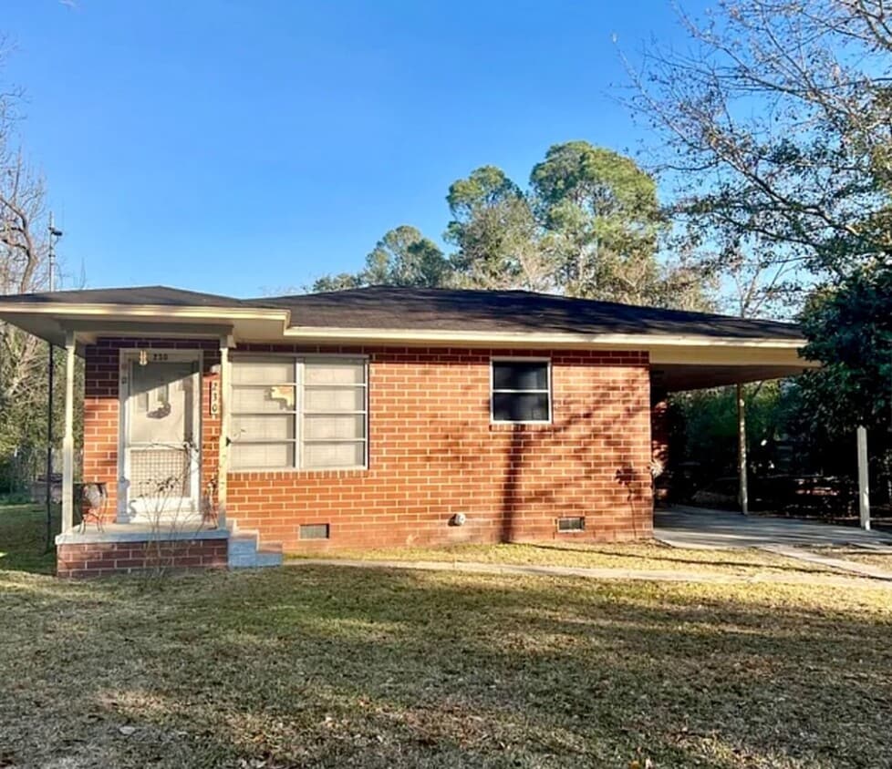 Primary Photo - 2 Bed 1 Bath Brick House