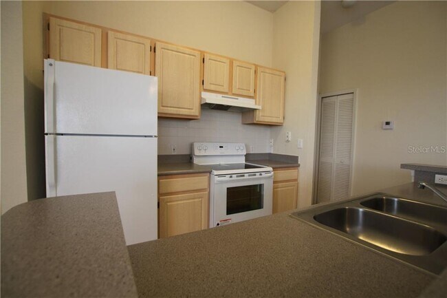 Building Photo - 5519 Legacy Crescent Pl