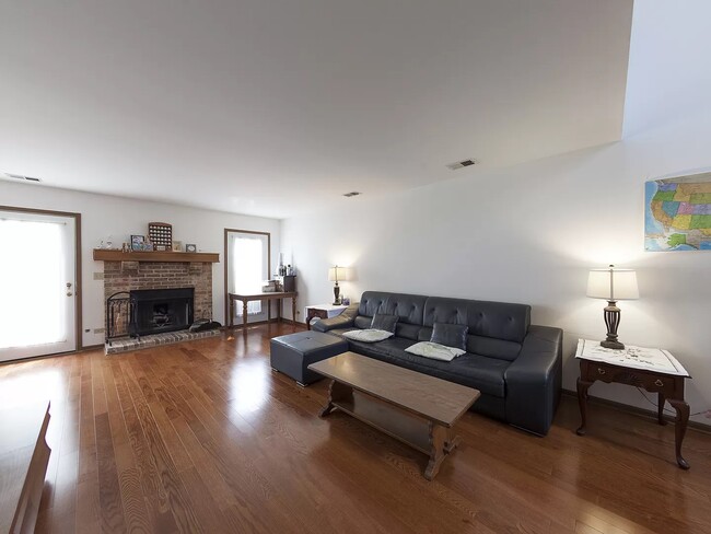 Building Photo - 4902 Turnberry Dr
