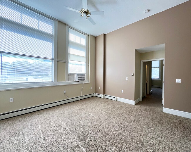 Building Photo - Stonehouse Apartments