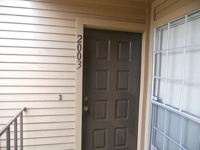 Building Photo - 10555 Turtlewood Ct