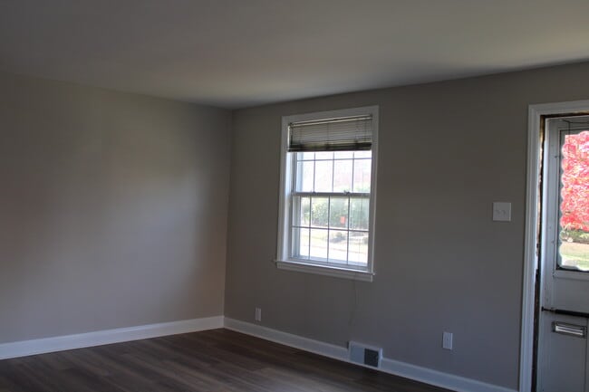 Living room - 1917 Winton Ave