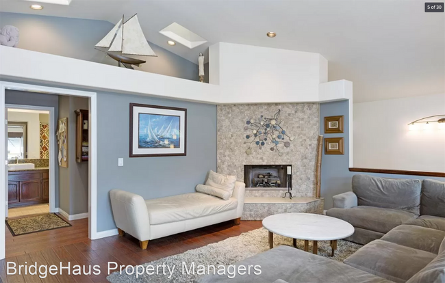 Foto del edificio - 3 br, 3 bath House - 4550 Cove Drive