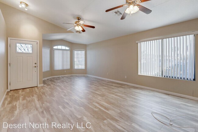 Foto del edificio - 3 br, 2 bath House - 15545 W Banff Ln