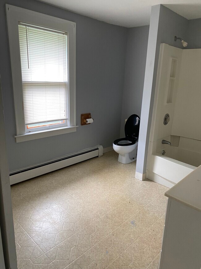 Foto del edificio - 5616 Bear Rd