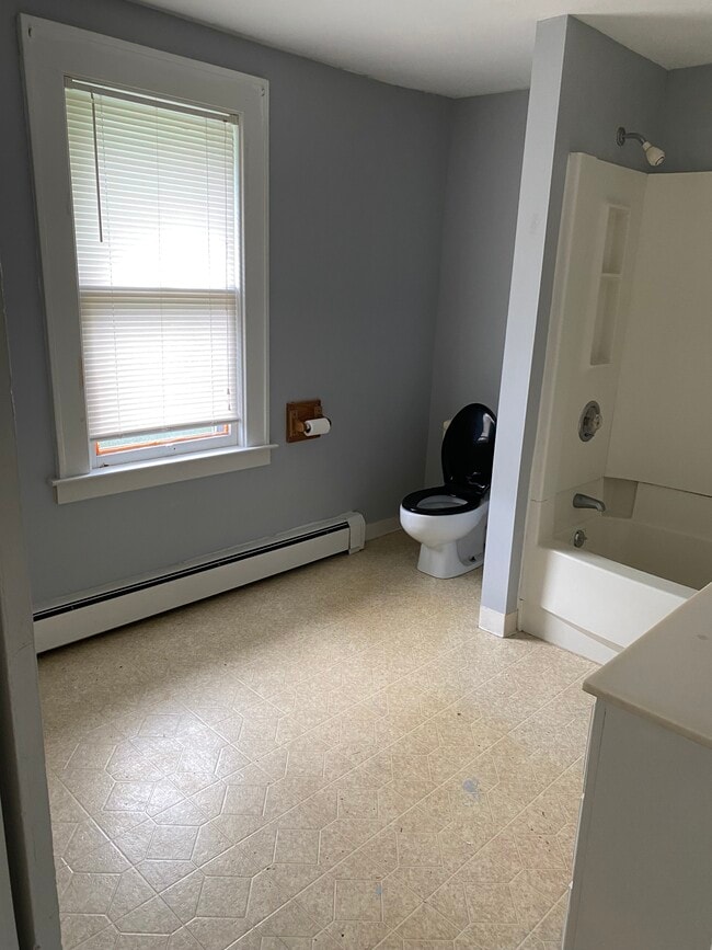 Building Photo - 5616 Bear Rd