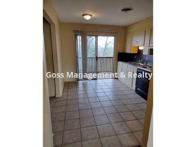Foto del edificio - Scenic Hill two bedroom duplex near Pulask...