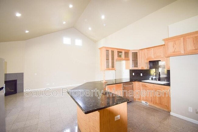 Building Photo - 2485 Meridian Dr