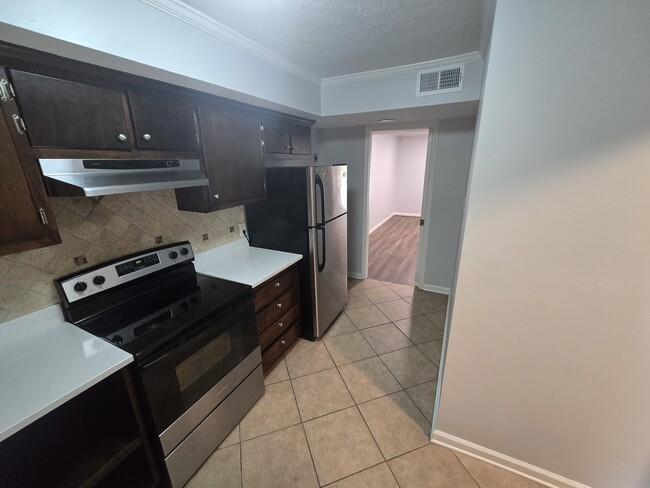 KITCHEN - 775 Wilson Cir SW