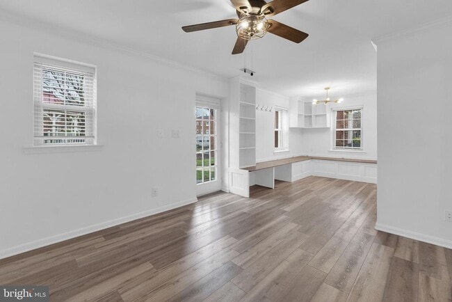 Foto del edificio - 1301 E Abingdon Dr