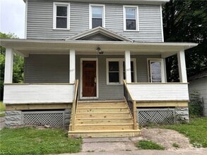 Building Photo - 543 Ames St