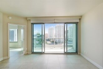 Building Photo - 222 Karen Ave