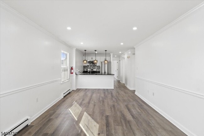 Building Photo - 17 Holsman St